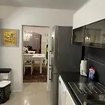 דירה La *