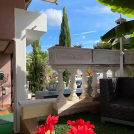 La Διαμέρισμα