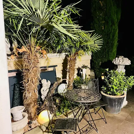 La Apartment *