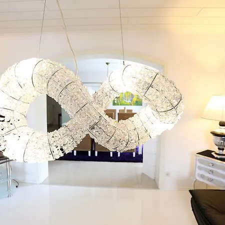 La Apartment *