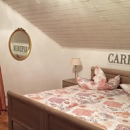 La Apartment *